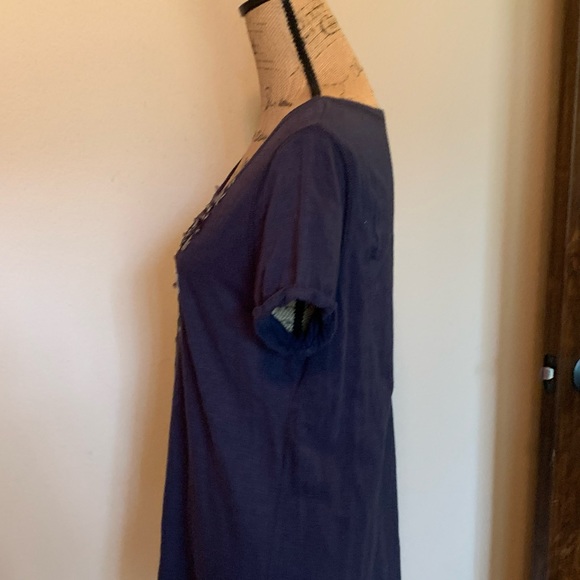 Pretty navy blue top - Picture 2 of 5